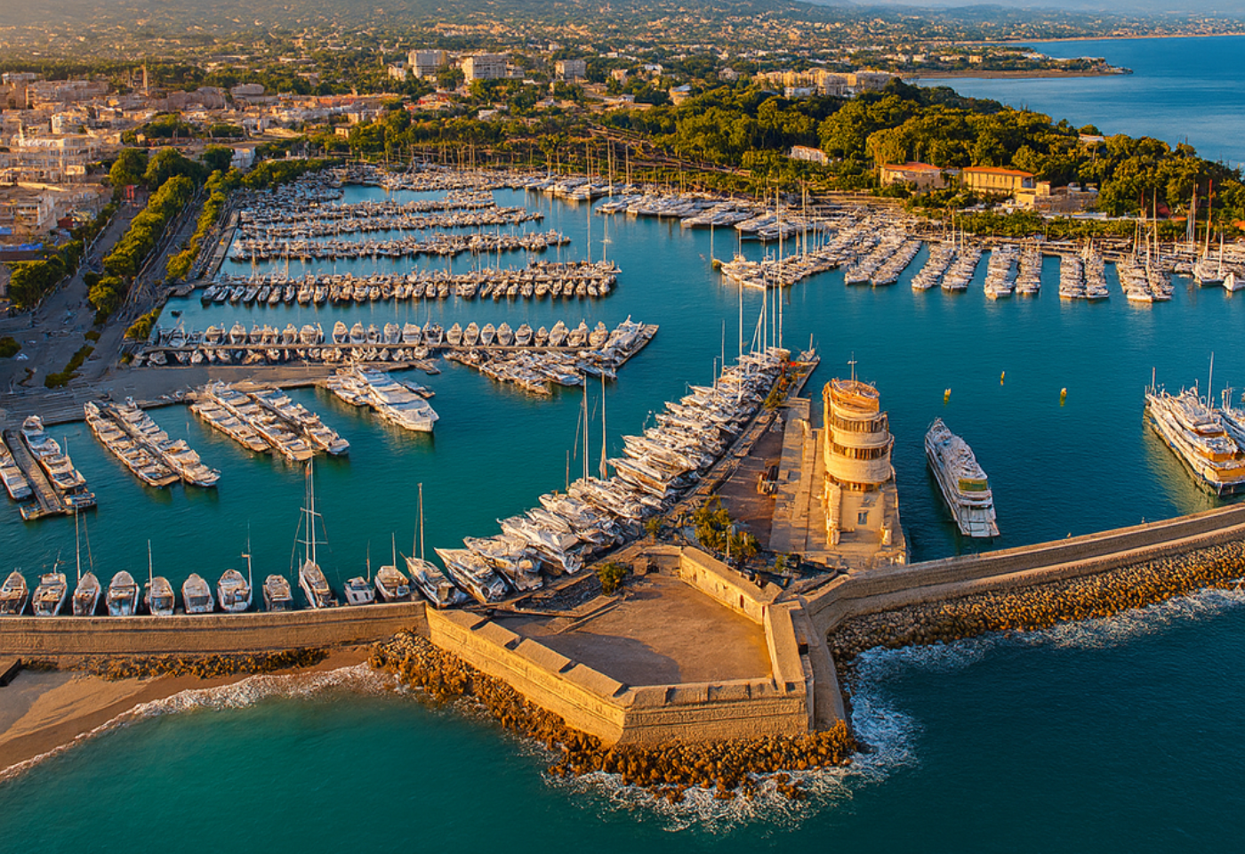 Antibes - Vieille ville et port